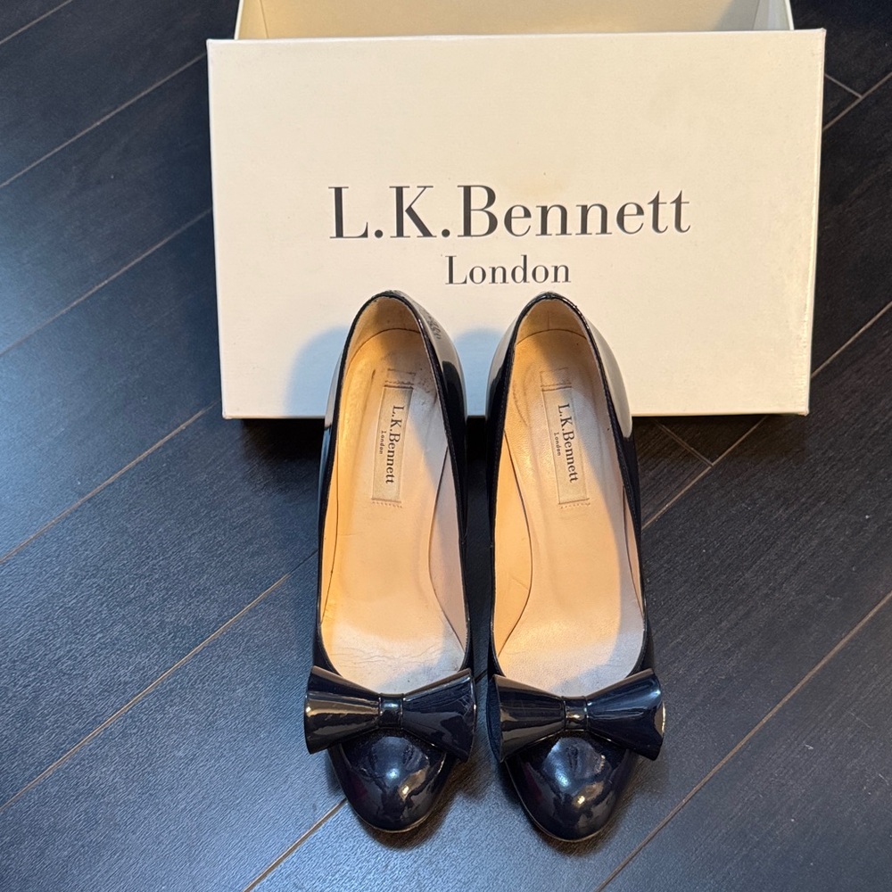 LK Bennett Glossy Black Heels with Bow